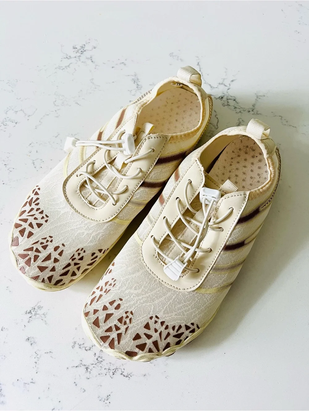 Barefoot Aqua shoes Light Beige suitable for swimming, beach & hiking size 9.5